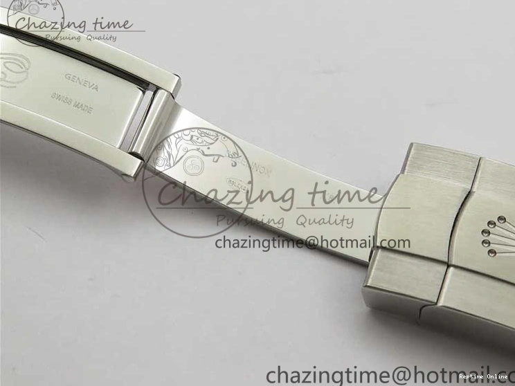 1226 Casual Oyster Perpetual 41mm 124300 EWF Best Edition Red Dial on SS Bracelet A 2856